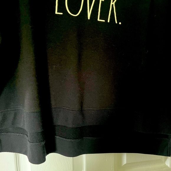 Rae Dunn 1x black “DOG LOVER” tunic - Picture 4 of 4